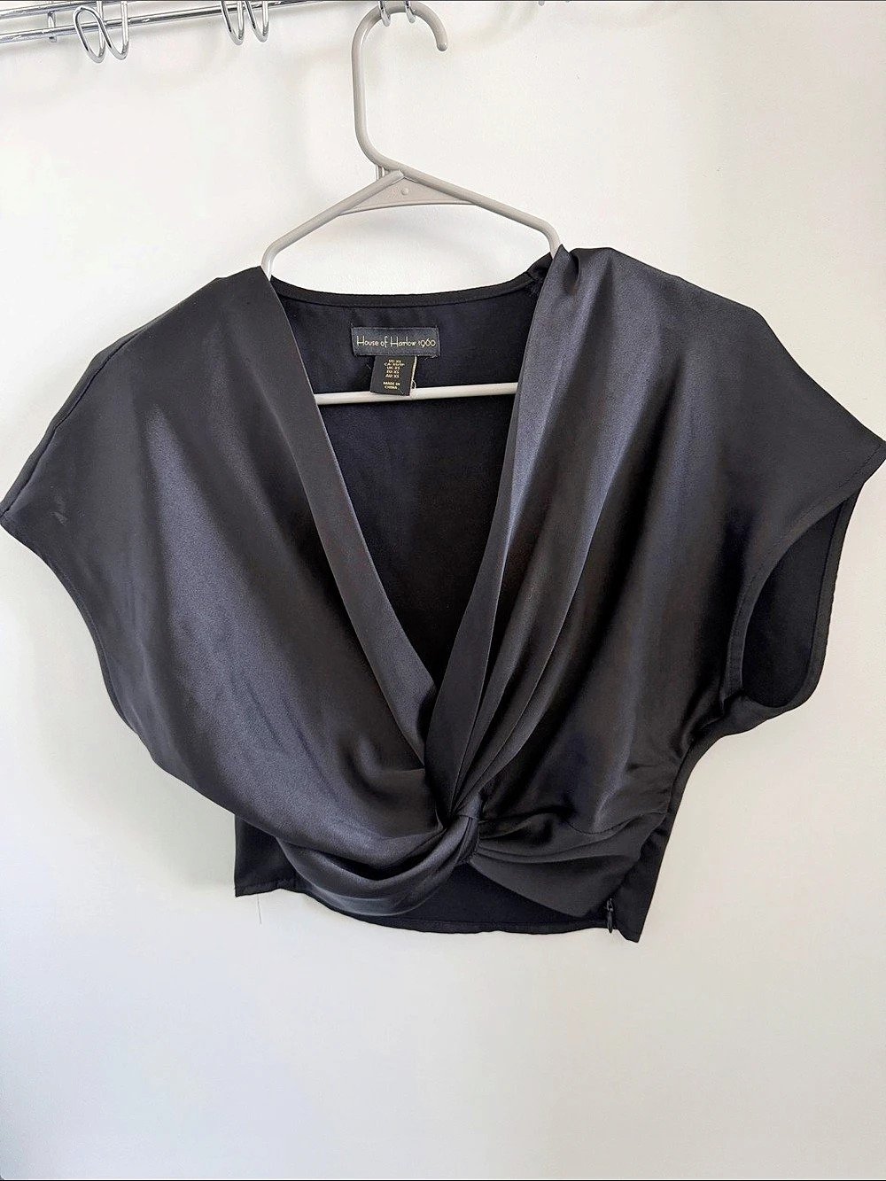 House of Harlow 1960 Draped Knot Blouse in Black Size XS Like New